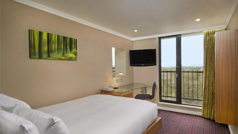 Hilton Birmingham Metropole Room