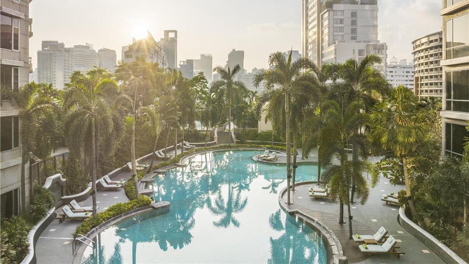 Conrad Bangkok Pool