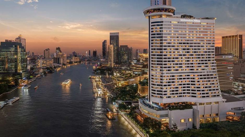Millennium Hilton Bangkok Exterior