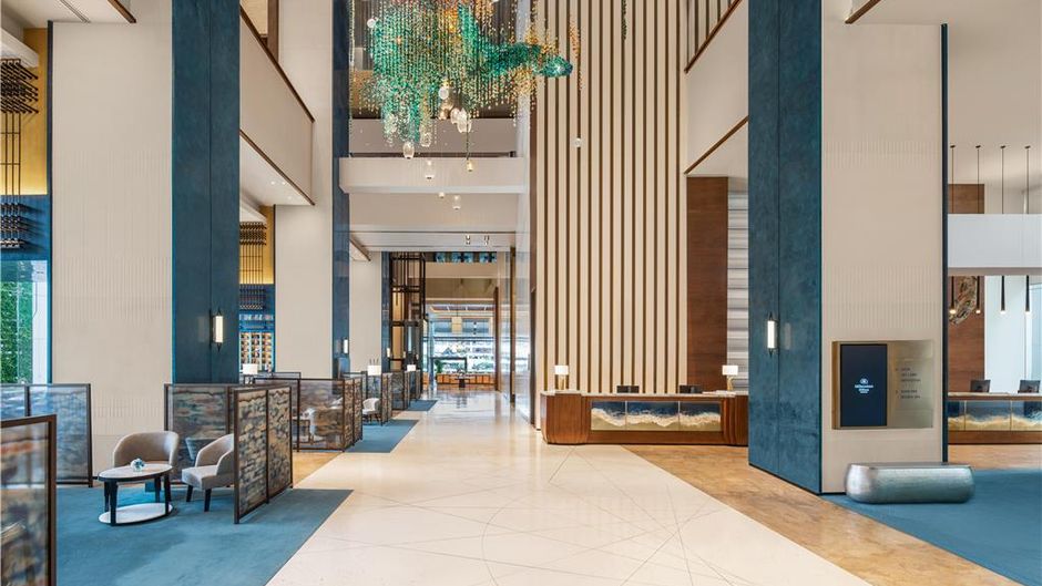 Millennium Hilton Bangkok Lobby