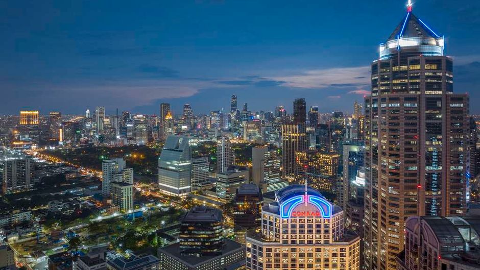 Conrad Bangkok Residences Exterior