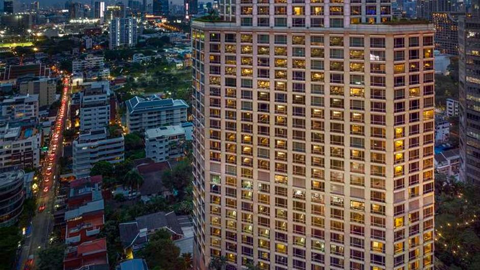 Conrad Bangkok Residences Exterior