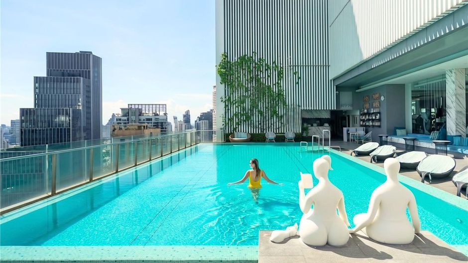 Hilton Sukhumvit Bangkok Pool