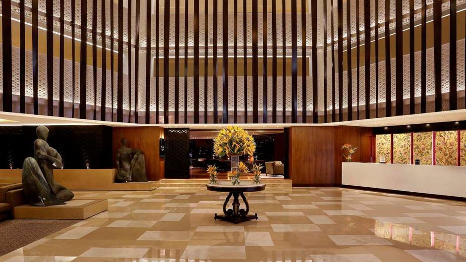 Hilton Bangalore Embassy GolfLinks Lobby