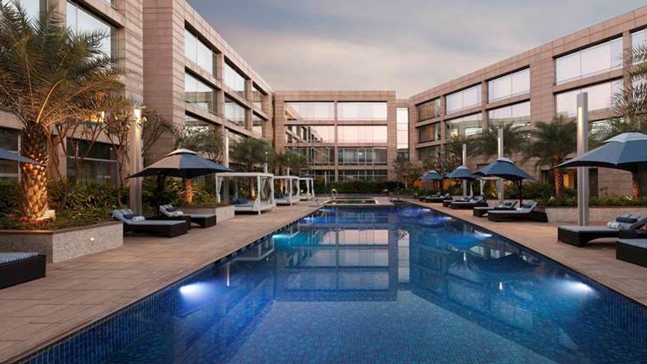 Hilton Bangalore Embassy GolfLinks Pool