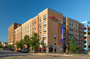 Hilton Garden Inn Bloomington