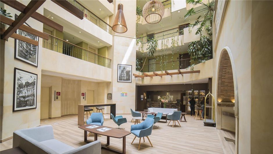 Embassy Suites by Hilton Bogota Lobby