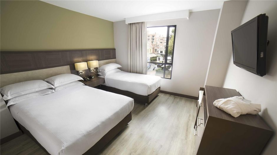 Embassy Suites by Hilton Bogota Room