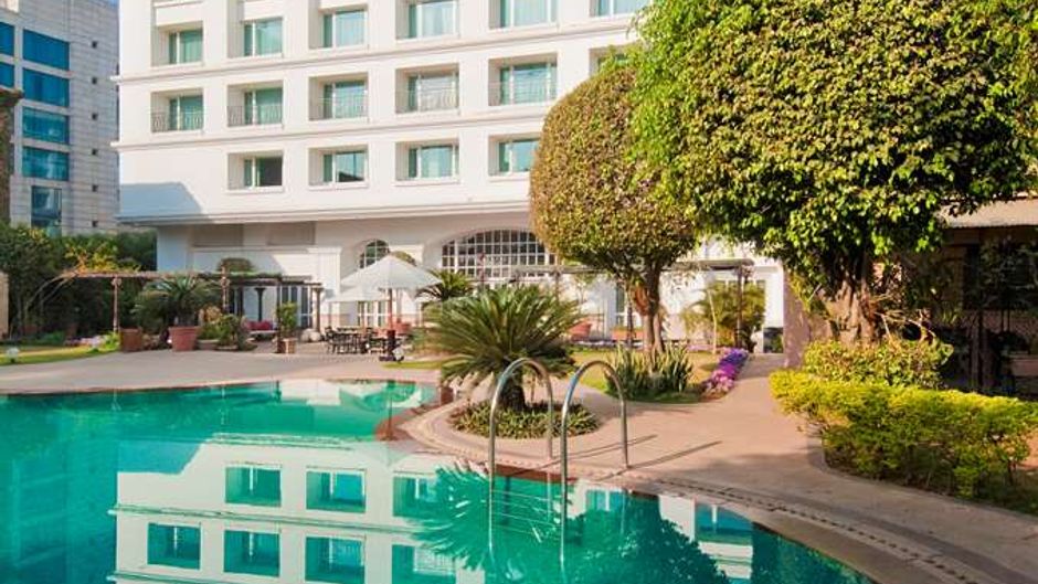 Hilton Mumbai International Airport Pool