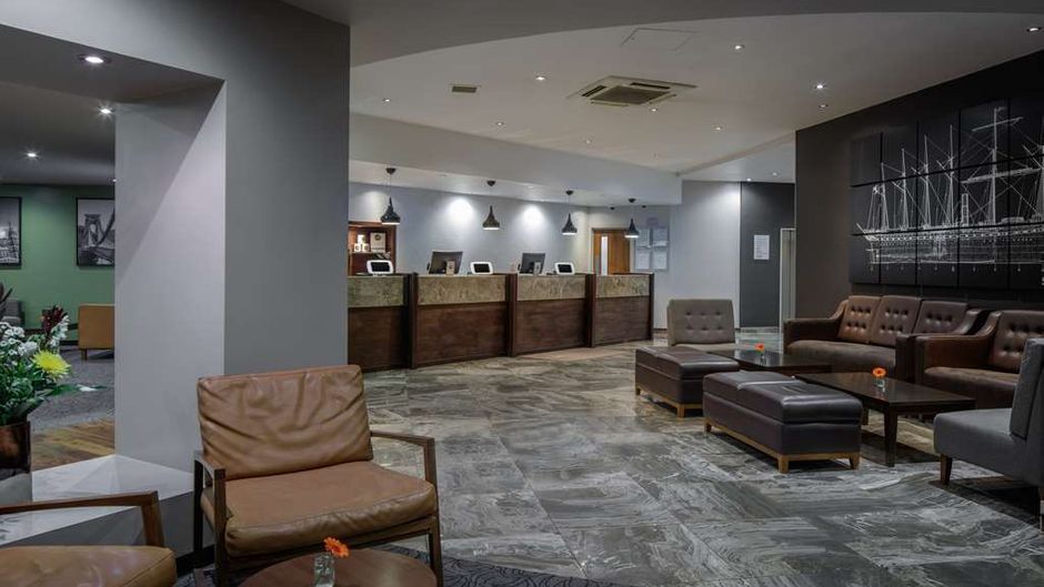 DoubleTree by Hilton Bristol City Centre Lobby