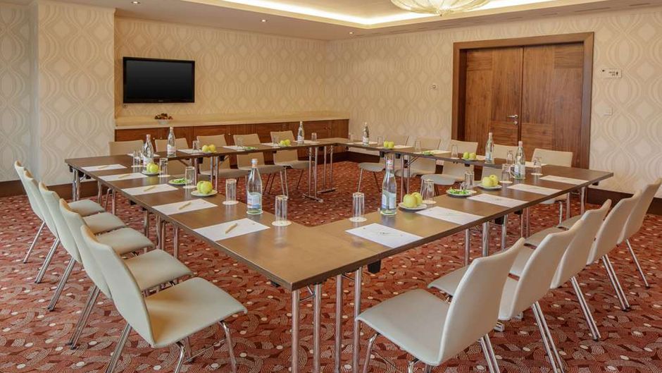 DoubleTree by Hilton Hotel Bratislava Meeting