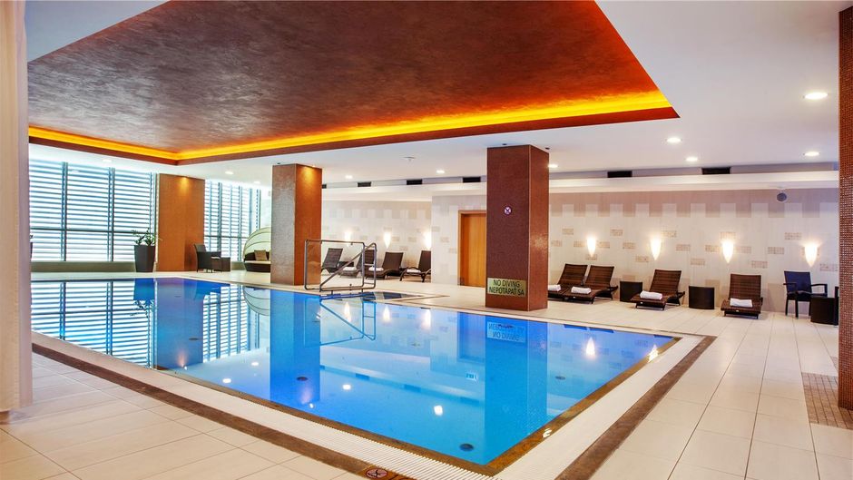 DoubleTree by Hilton Hotel Bratislava Pool