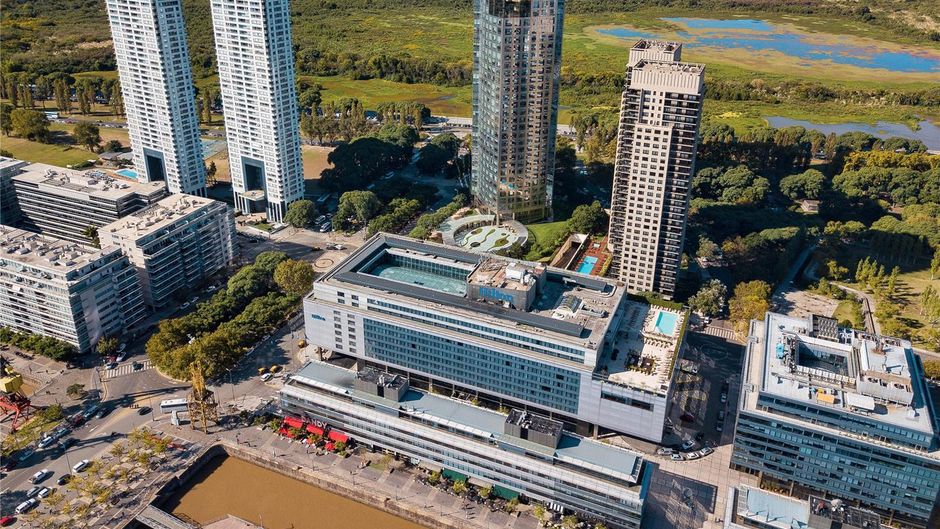 Hilton Buenos Aires Exterior