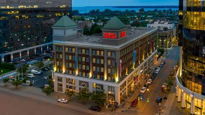 Hampton Inn & Suites Buffalo Downtown