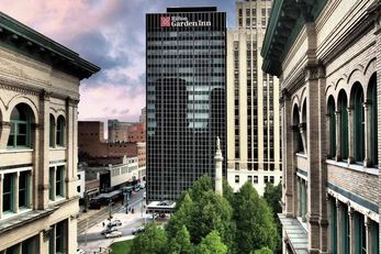 Hilton Garden Inn Buffalo Downtown