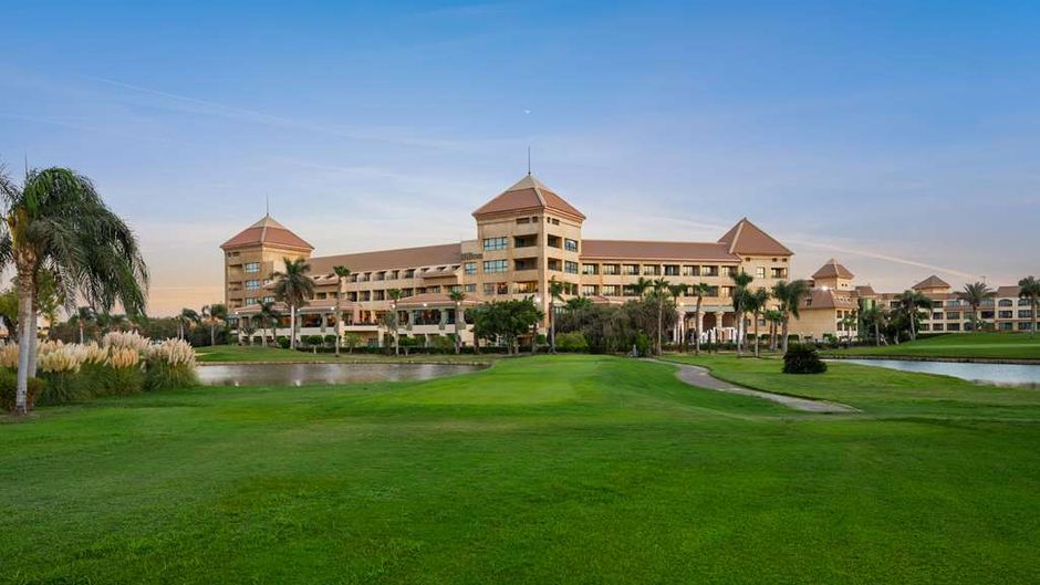 Hilton Pyramids Golf Golf