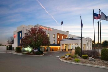 Hampton Inn Chicopee