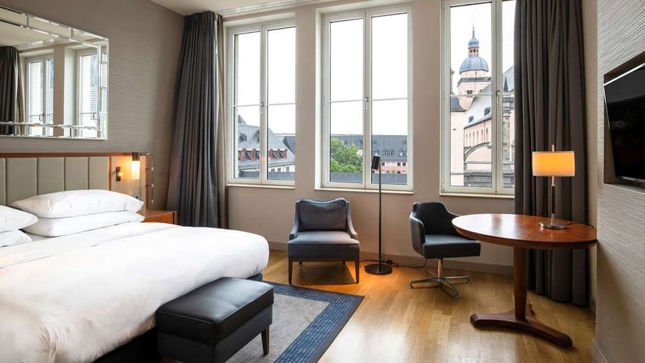 Hilton Cologne Room