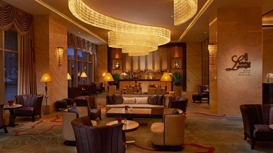 Hilton Zhengzhou Lobby