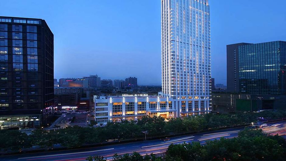 Hilton Zhengzhou Exterior