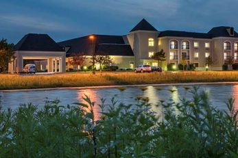 Doubletree Hotel Wood Dale/Elk Grove