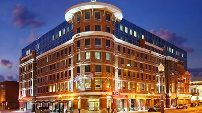 Hampton Inn & Suites Columbus Downtown