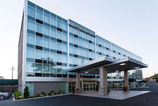 DoubleTree by Hilton Hotel Newark