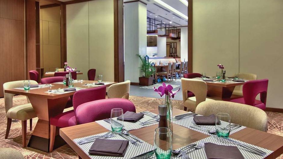 Hilton Colombo Residences Restaurant