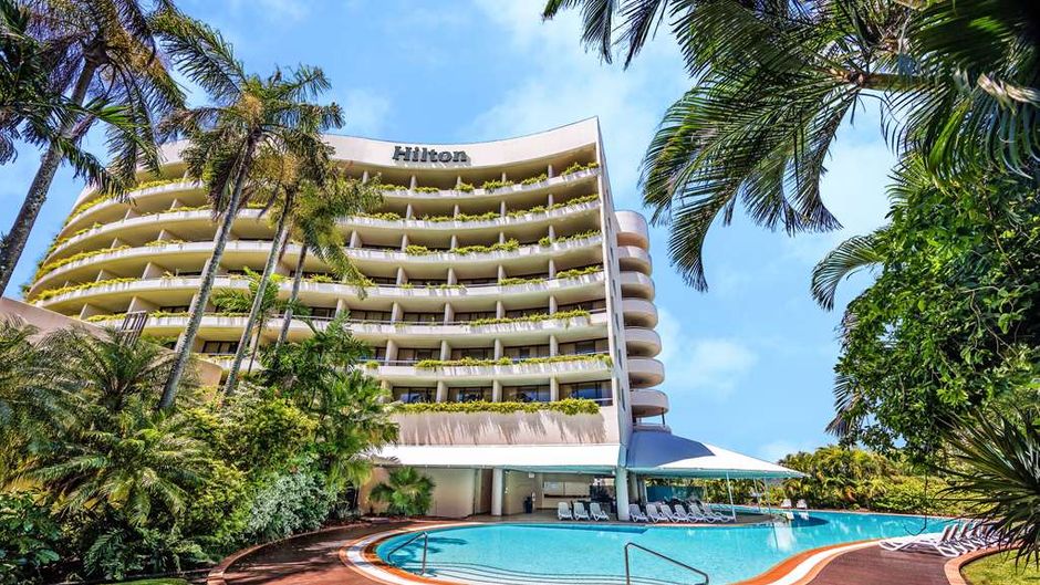 Hilton Cairns Exterior
