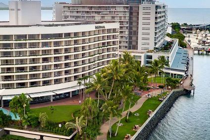 Hilton Cairns