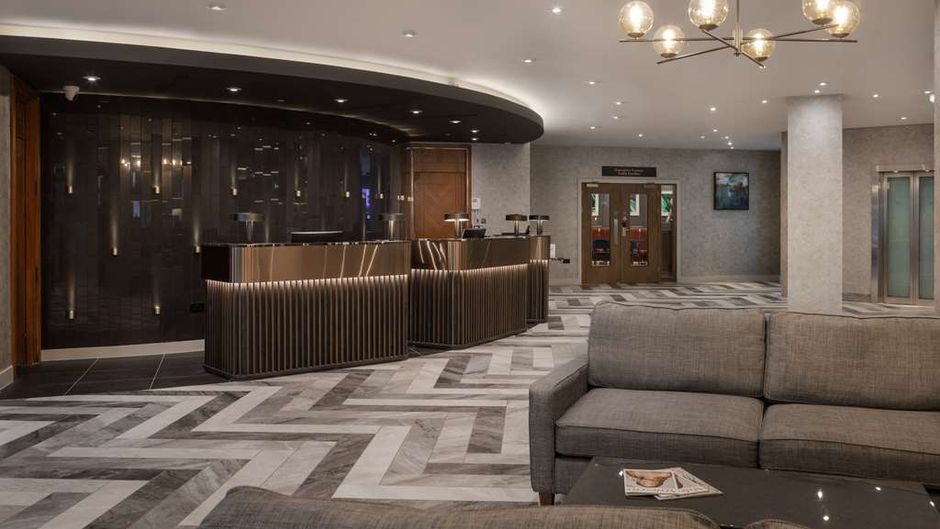 Hilton Cardiff Lobby