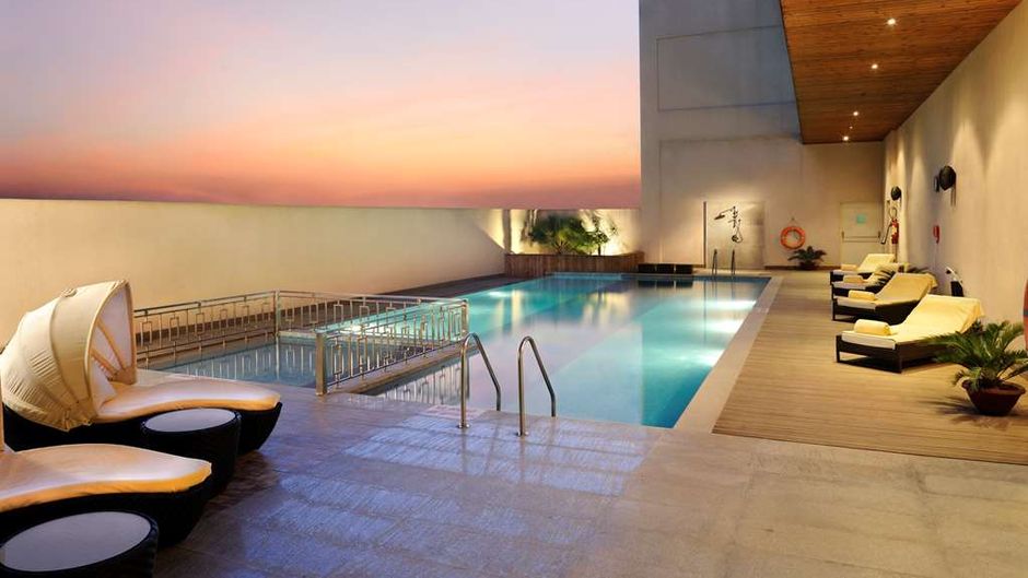 DoubleTree by Hilton Gurgaon - New Delhi Pool
