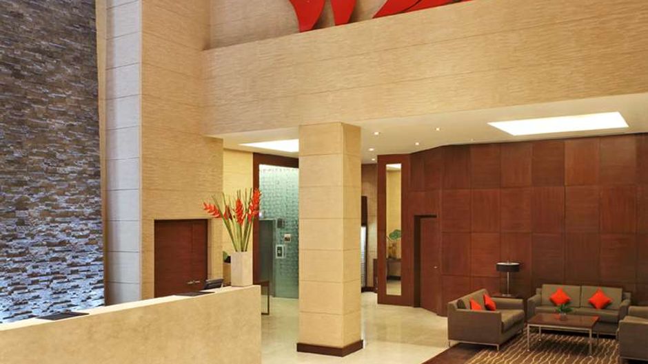 Hilton Garden Inn New Delhi/Saket Lobby