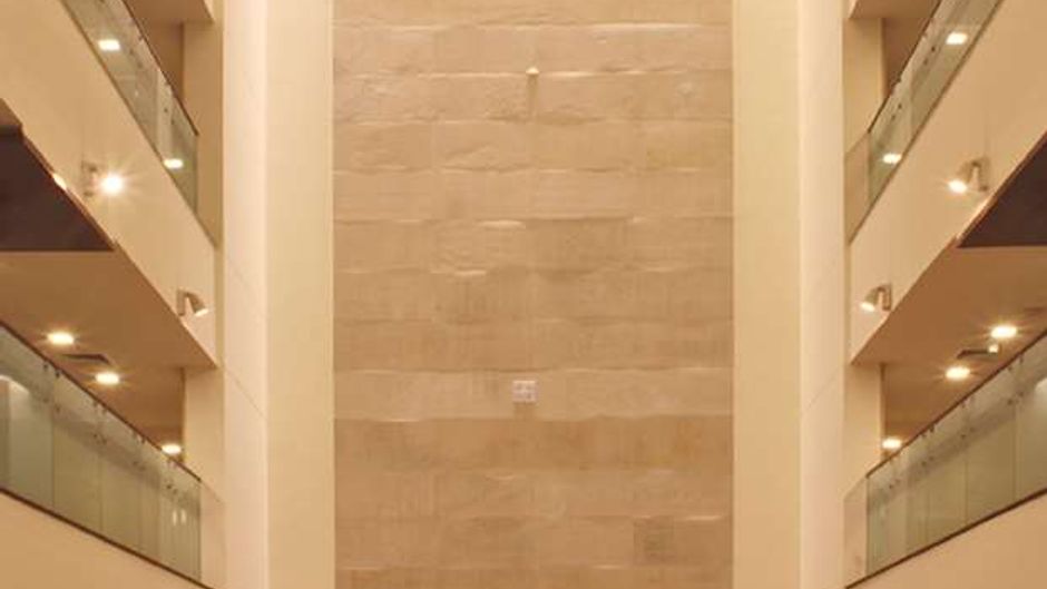 Hilton Garden Inn New Delhi/Saket Lobby