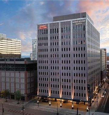 Hampton Inn & Suites-Downtown Conv Ctr