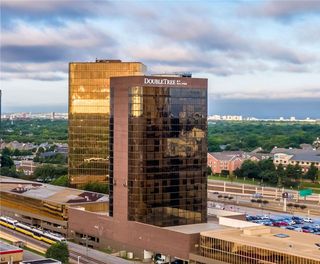 DoubleTree Hotel Dallas-Campbell Centre