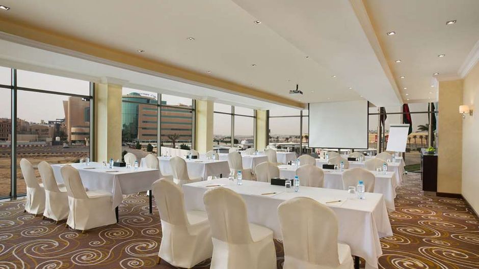 DoubleTree by Hilton Hotel Dhahran Meeting