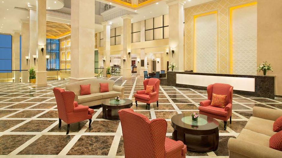 DoubleTree by Hilton Hotel Dhahran Lobby