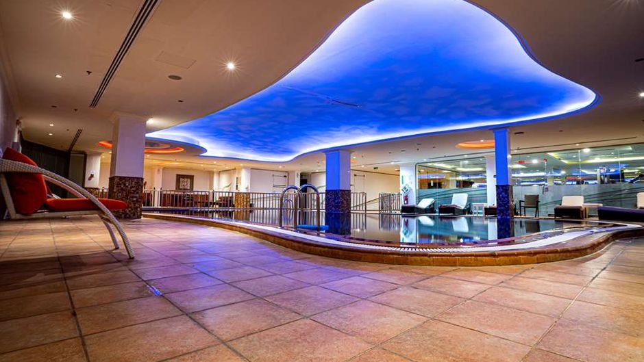 DoubleTree by Hilton Hotel Dhahran Pool