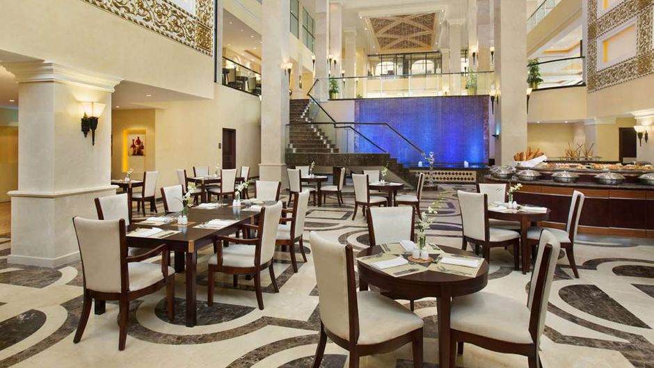 DoubleTree by Hilton Hotel Dhahran Restaurant
