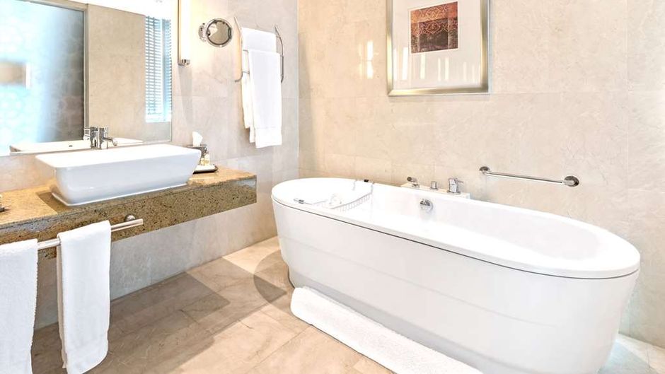 Hilton Doha Room