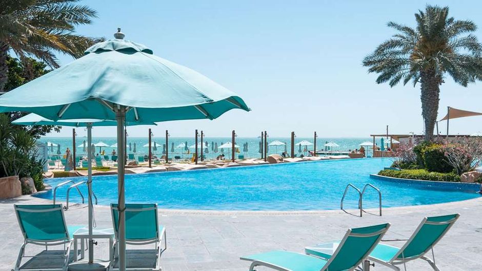 Hilton Doha Pool