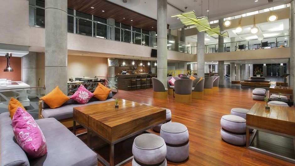 Hilton Garden Inn Bali Ngurah Rai Airprt Lobby