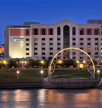 Embassy Suites Des Moines Downtown