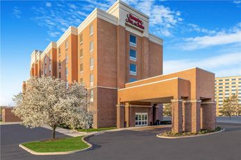 Hampton Inn & Suites Detroit-Airport/Rom