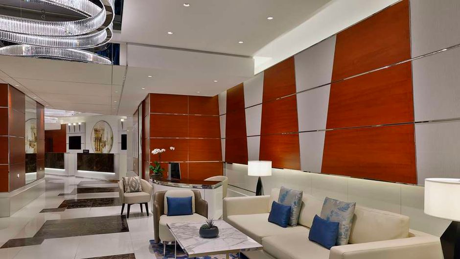 Hilton Dubai The Walk Lobby