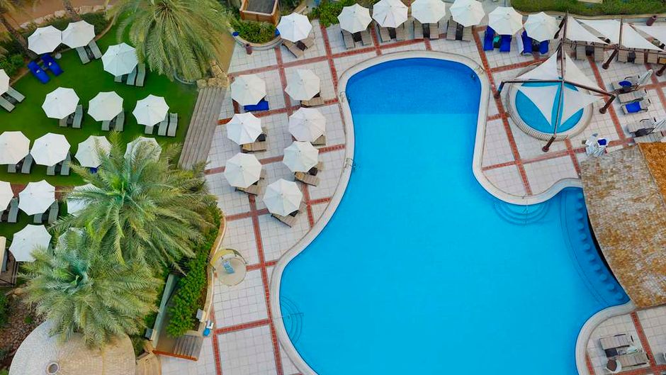 Hilton Dubai Jumeirah Pool