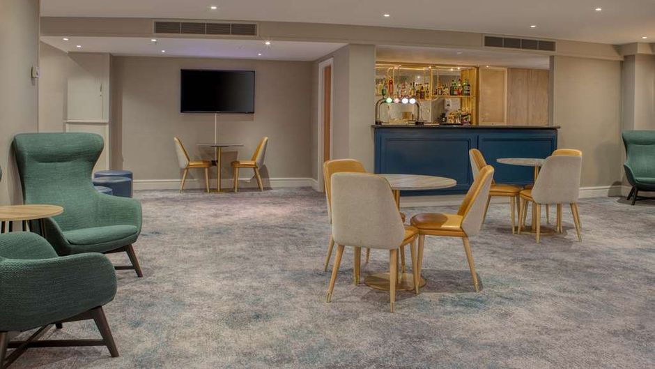 Hilton Nottingham Lobby