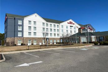 Hilton Garden Inn Lakewood