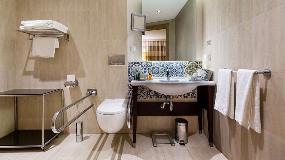 Hilton Vilamoura As Cascatas Golf Resort Room